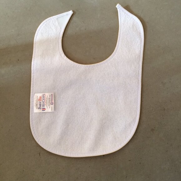 Size 6/9 Green Bay Packer Onsie and Bib Bundle - Picture 3 of 12